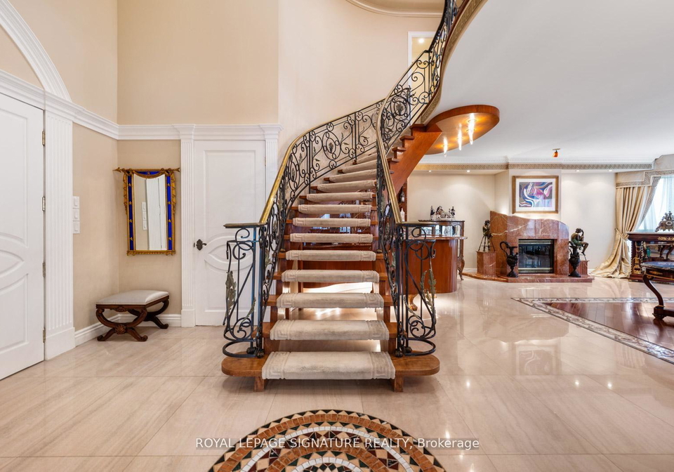7300-yonge-street-vaughan-ontario-n13237438