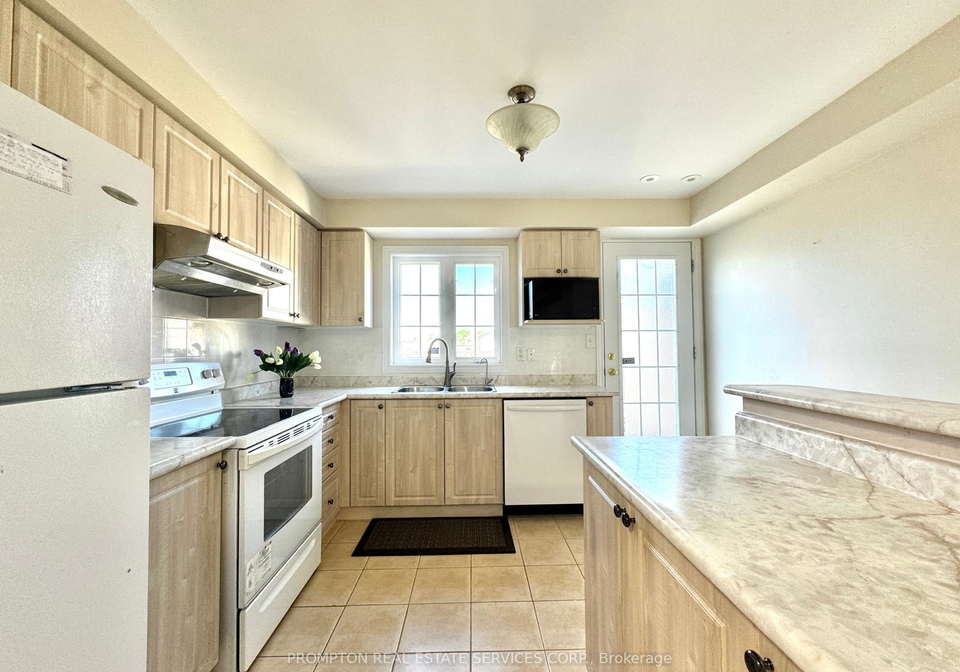 2516-bur-oak-avenue-markham-ontario-n13238054
