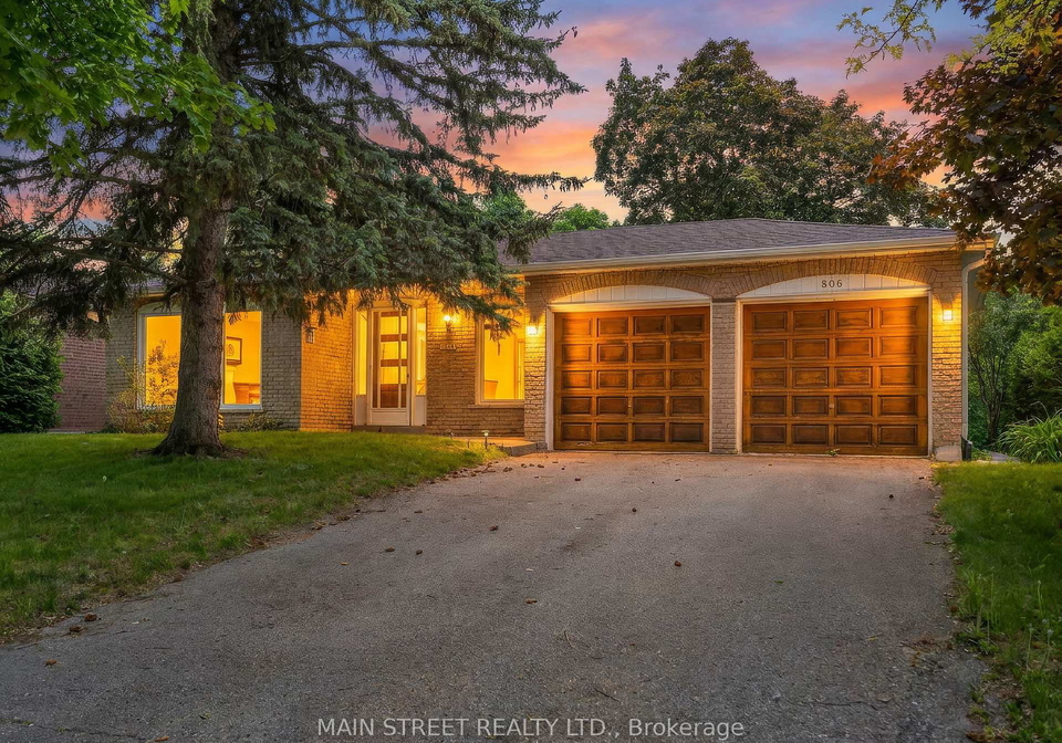 806-three-seasons-drive-newmarket-ontario-n13238598