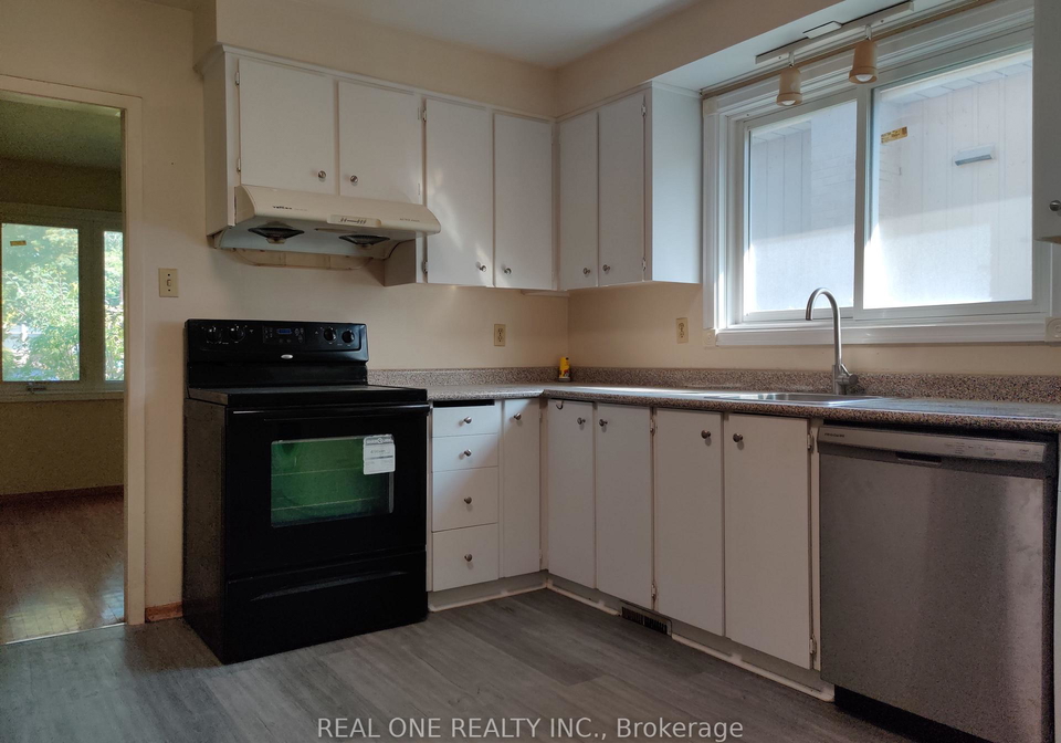 93-southdale-drive-markham-ontario-n13239542