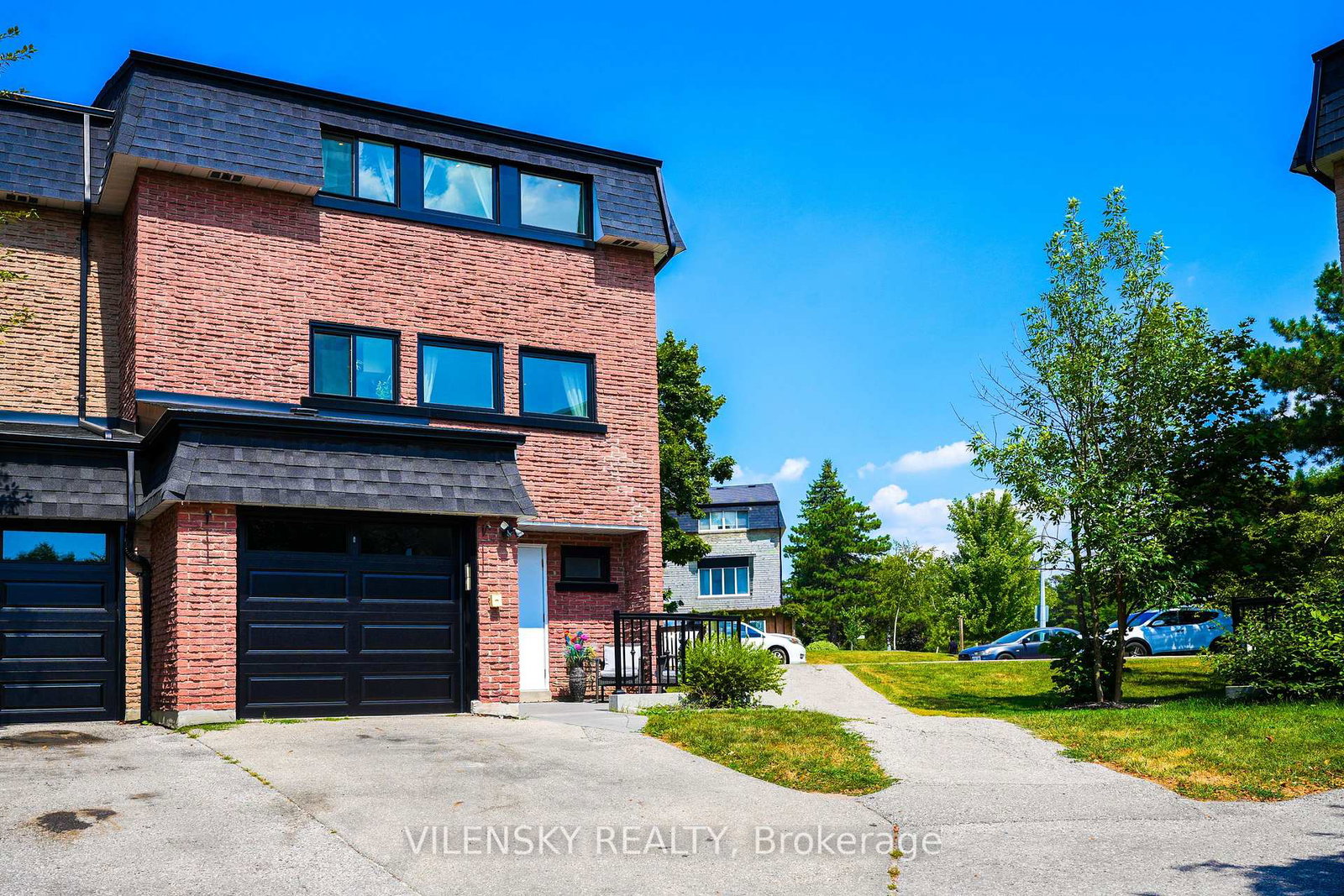 14-poplar-crescent-aurora-ontario-n13239856