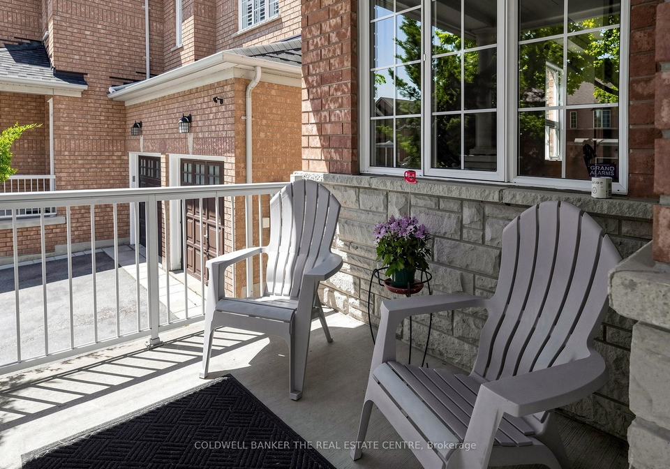 352-coachwhip-trail-newmarket-ontario-n13240046