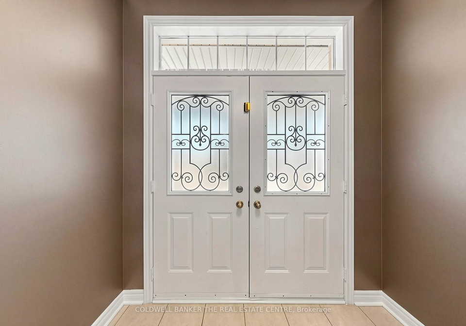 352-coachwhip-trail-newmarket-ontario-n13240046