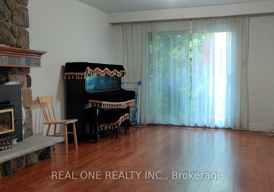 72-liebeck-crescent-markham-ontario-n13240150