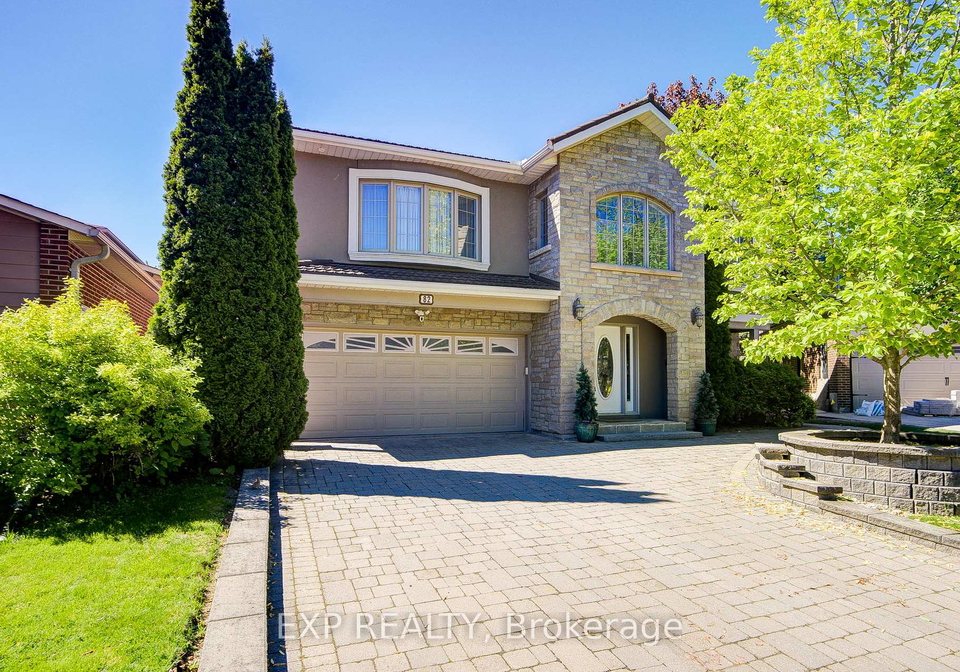 82-derby-court-newmarket-ontario-n13240570