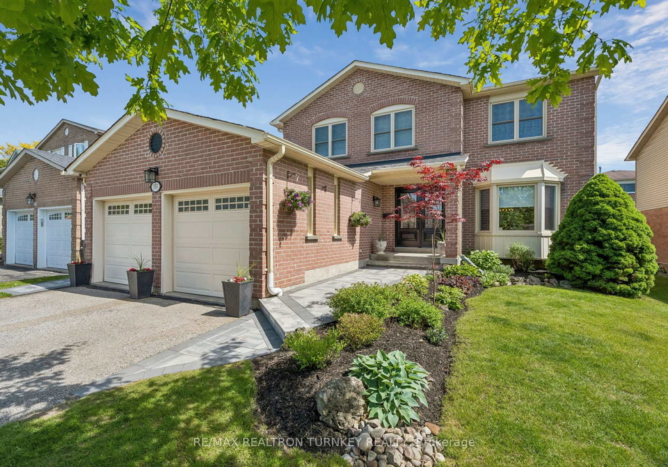 330-bristol-road-newmarket-ontario-n13240630