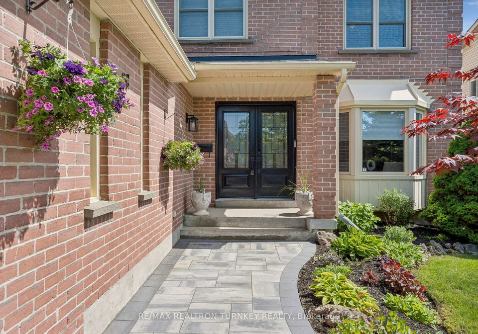 330-bristol-road-newmarket-ontario-n13240630