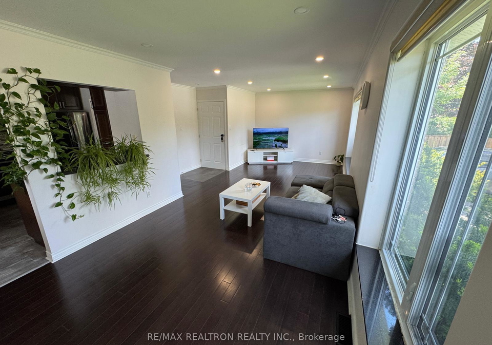93-aurora-heights-drive-aurora-ontario-n13240788