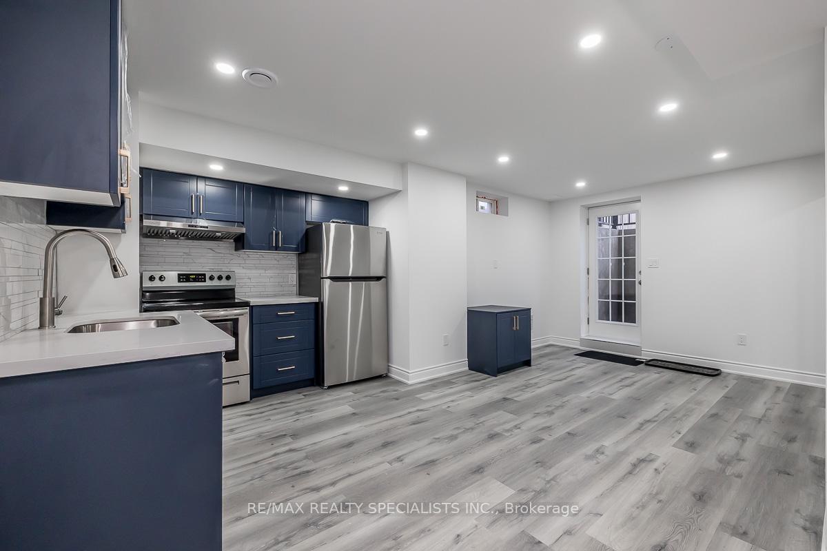 1-huron-lane-bradford-west-gwillimbury-ontario-n13241190