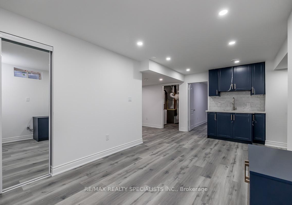 1-huron-lane-bradford-west-gwillimbury-ontario-n13241190