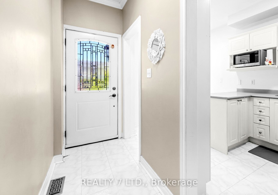 211-downey-circle-aurora-ontario-n13241306