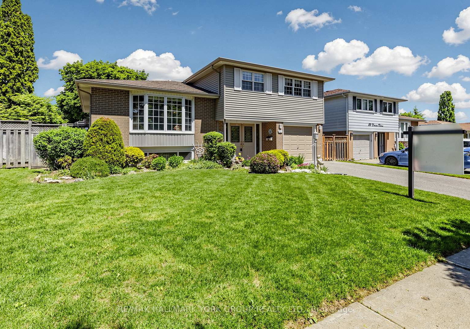 24-devins-drive-aurora-ontario-n13242488