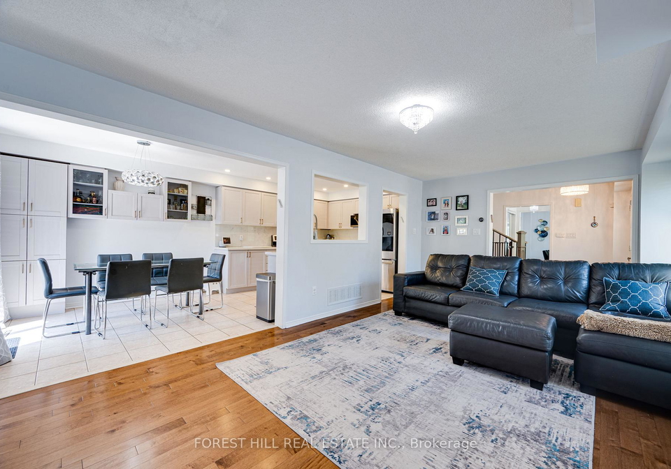 59-banbrooke-crescent-newmarket-ontario-n13242596