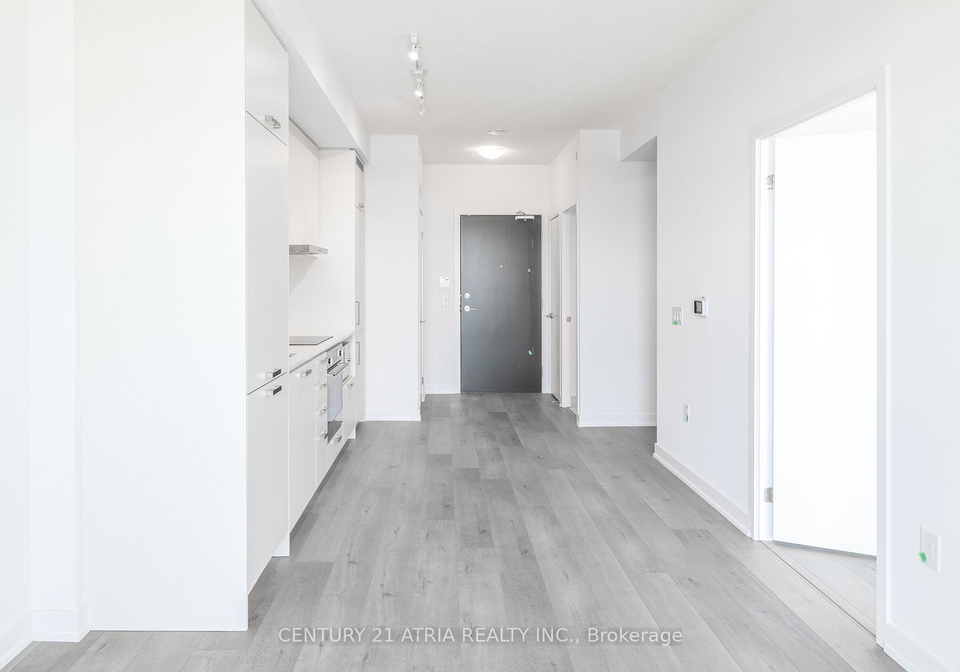 38-honeycrisp-crescent-vaughan-ontario-n13242778