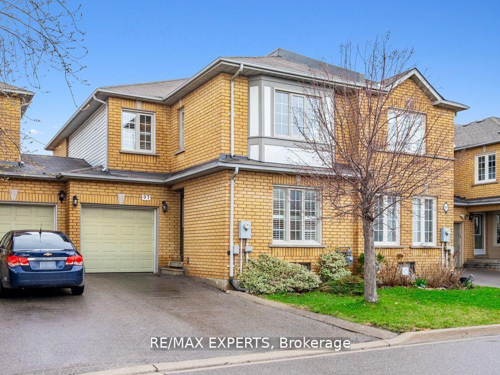 97-pinedale-gate-vaughan-ontario-n13243420