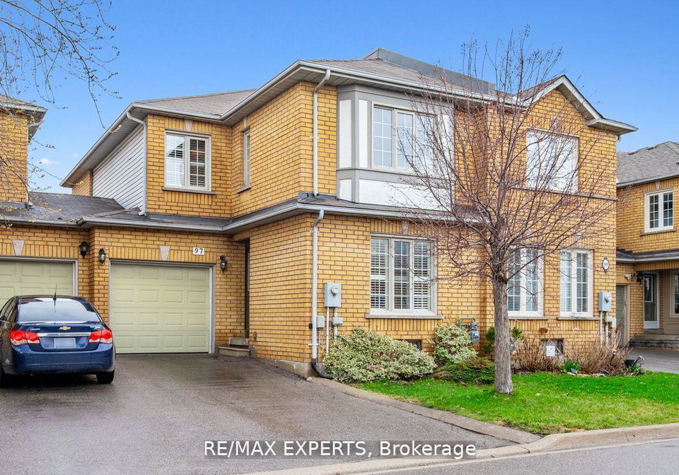 97-pinedale-gate-vaughan-ontario-n13243420