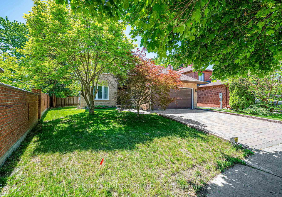 49-somerset-crescent-richmond-hill-ontario-n13245632
