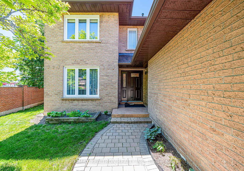 49-somerset-crescent-richmond-hill-ontario-n13245632