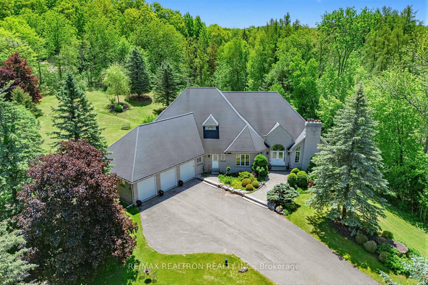 7-gilbert-drive-aurora-ontario-n13246632