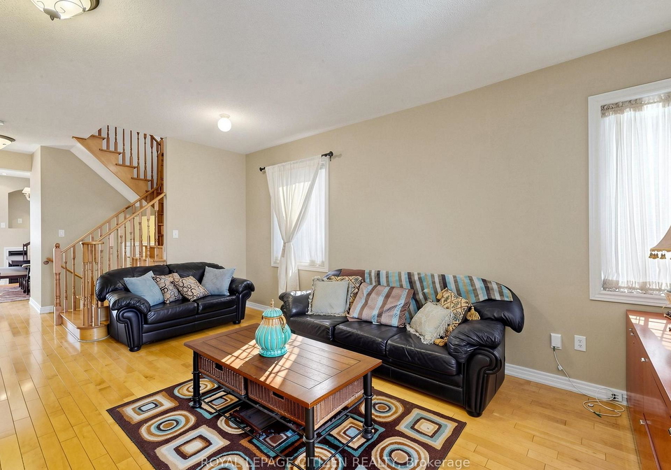 23-planter-crescent-vaughan-ontario-n13246878