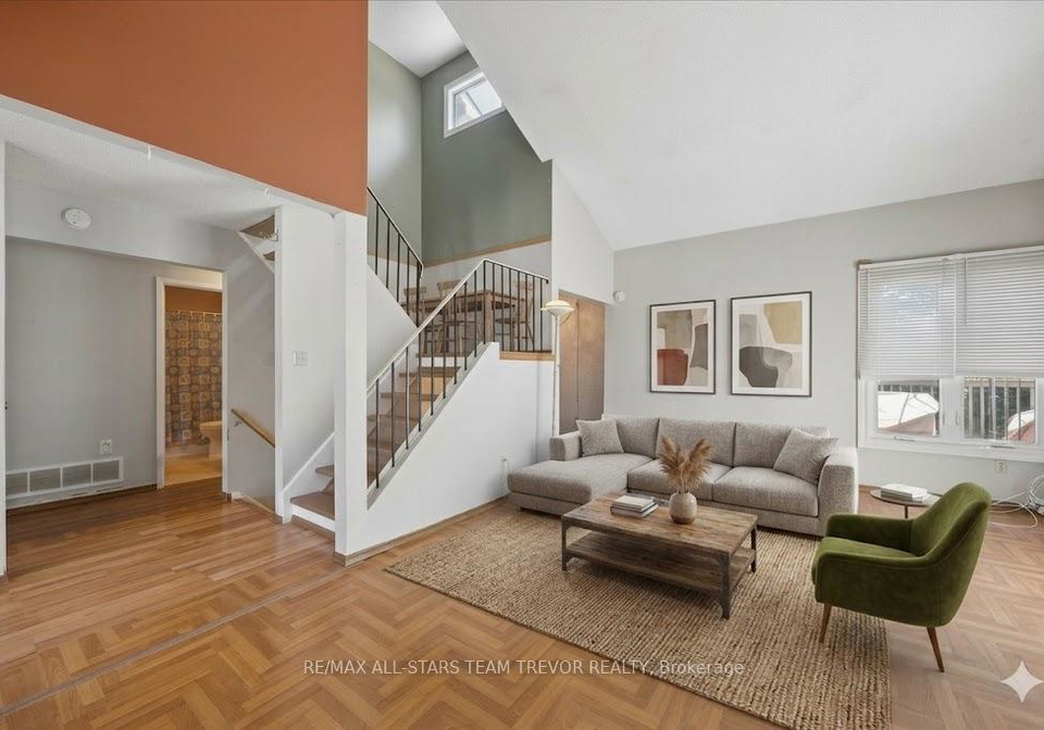 42-eastman-crescent-newmarket-ontario-n13247048
