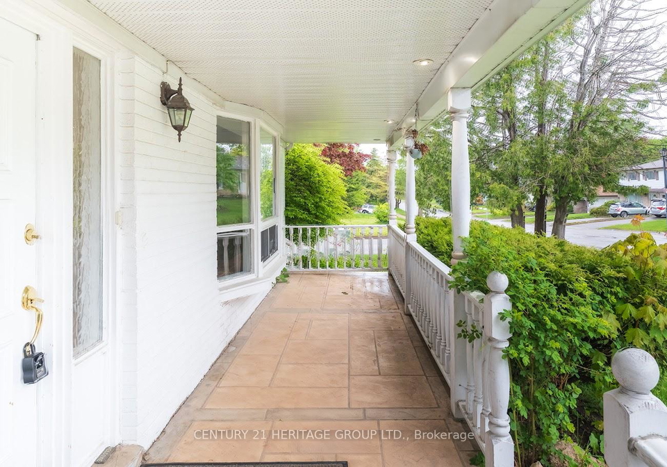 307-towercrest-drive-newmarket-ontario-n13247092