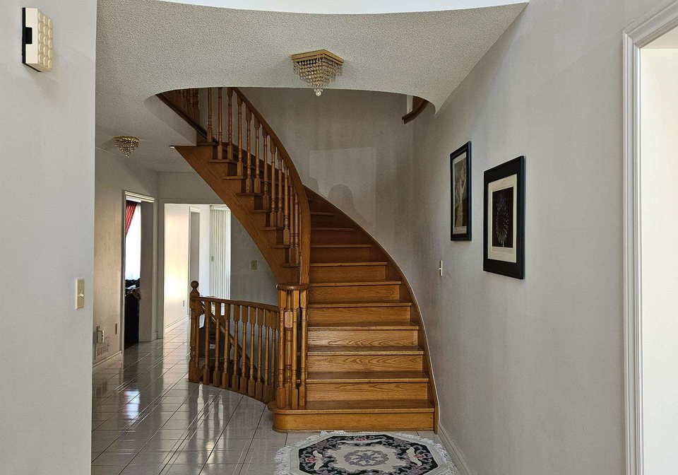 3-hearthstone-crescent-richmond-hill-ontario-n13247642