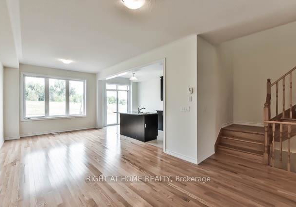 4-blackpool-lane-east-gwillimbury-ontario-n13247748