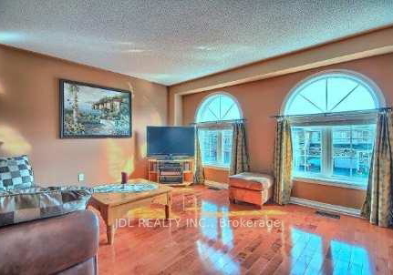 71-gail-parks-crescent-newmarket-ontario-n13249904