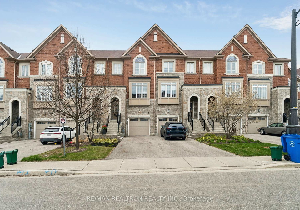 216-appleton-court-newmarket-ontario-n13301168