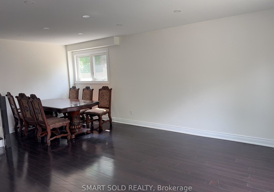 1-hammond-drive-aurora-ontario-n13331620