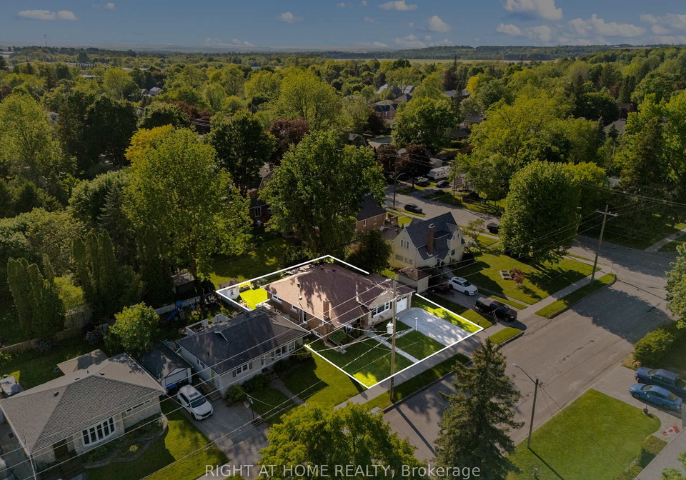 102-paris-street-new-tecumseth-ontario-n13404882