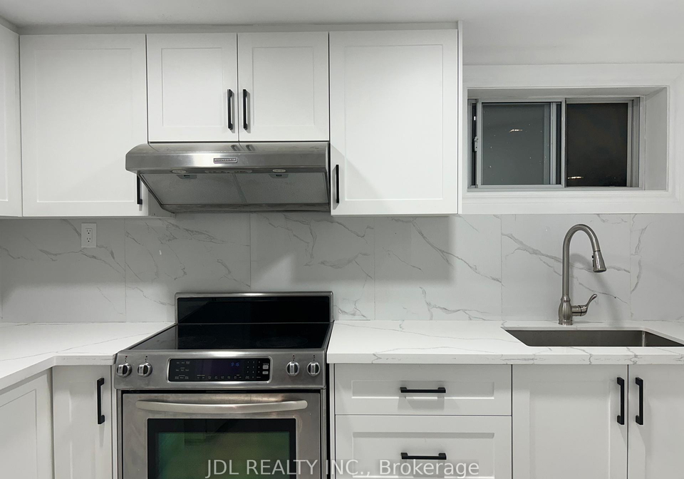 110-robinson-st-street-markham-ontario-n13410088