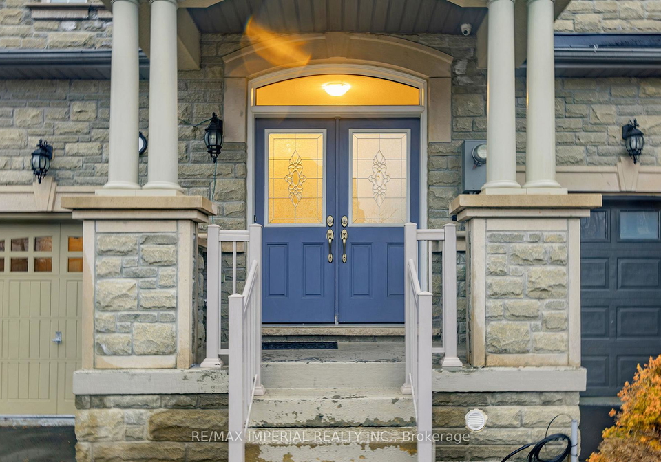 28-spruce-pine-crescent-vaughan-ontario-n13410186