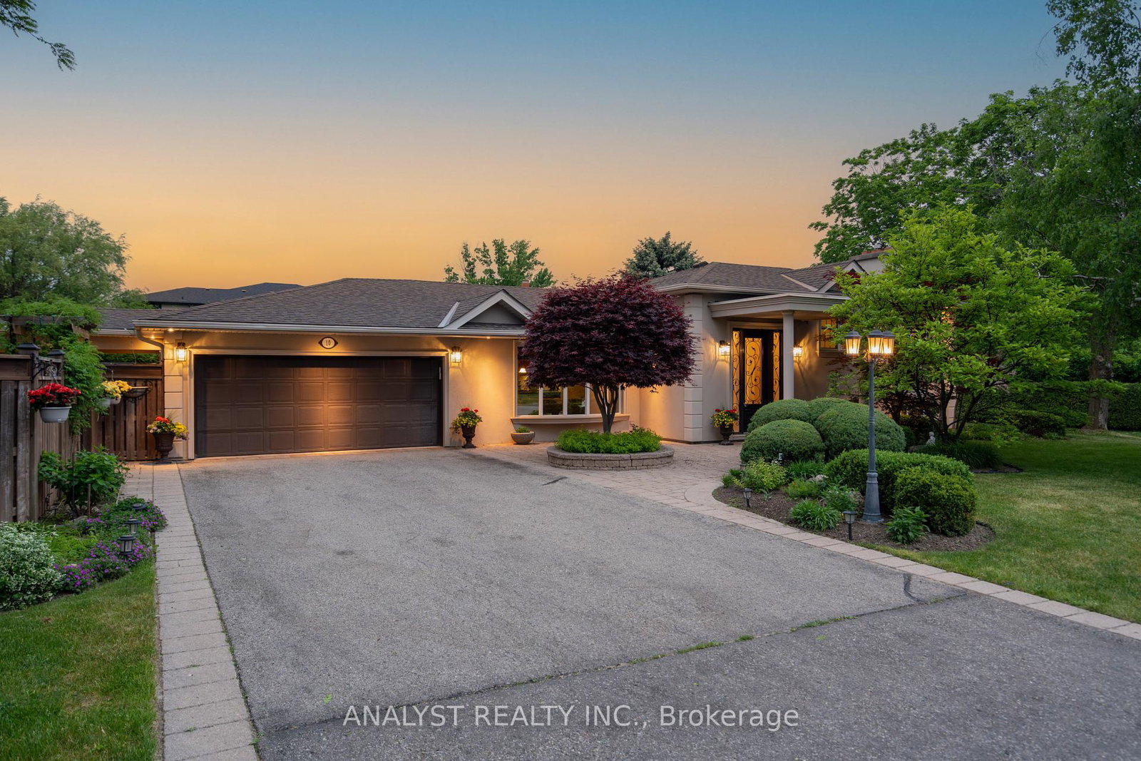 10-sevilla-boulevard-vaughan-ontario-n13410698