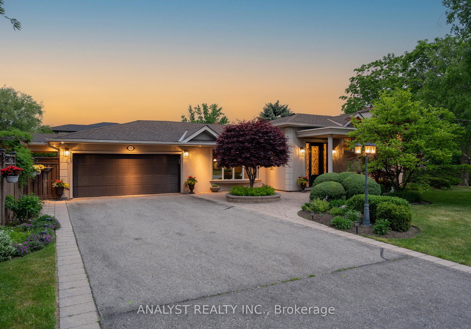 10-sevilla-boulevard-vaughan-ontario-n13410698