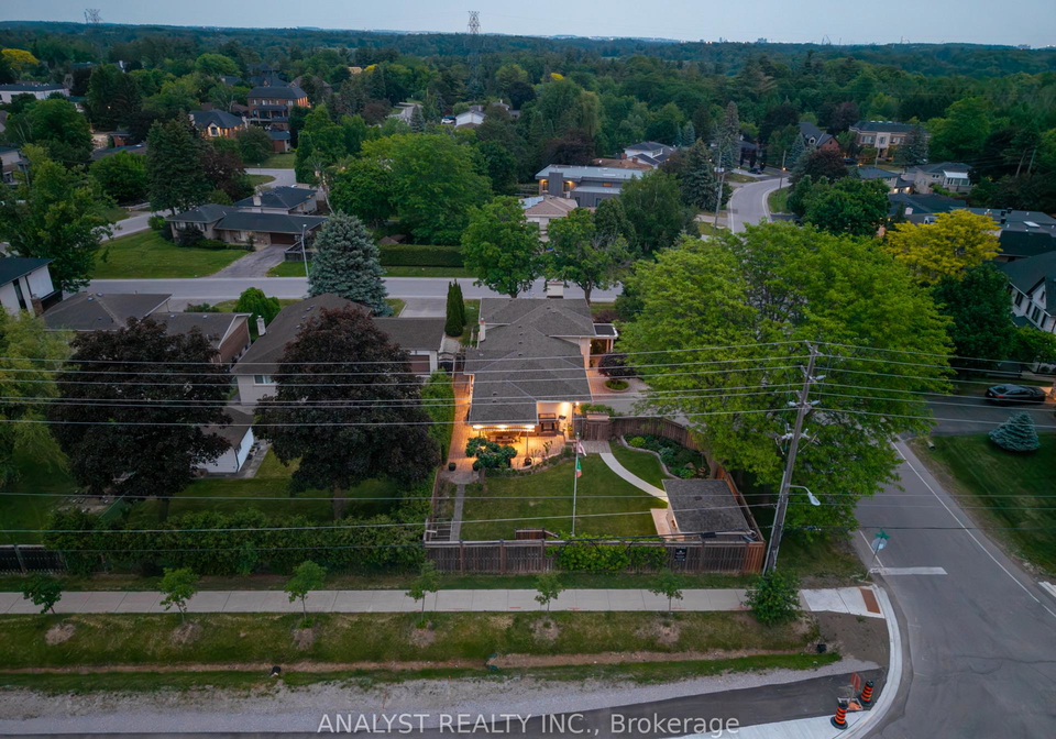 10-sevilla-boulevard-vaughan-ontario-n13410698