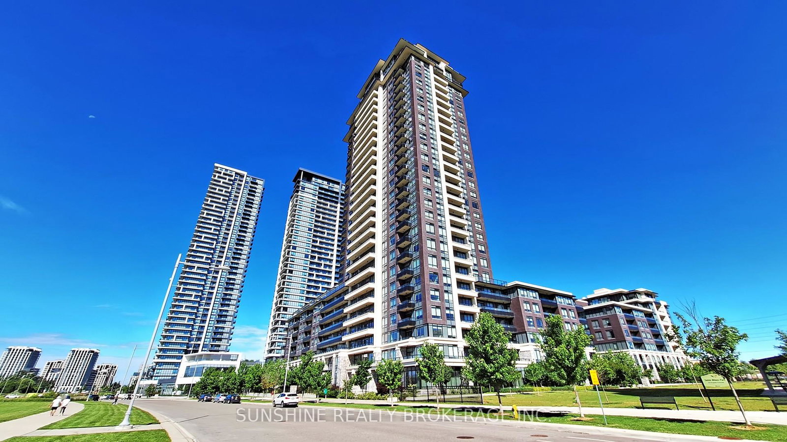 15-water-walk-drive-markham-ontario-n13410736