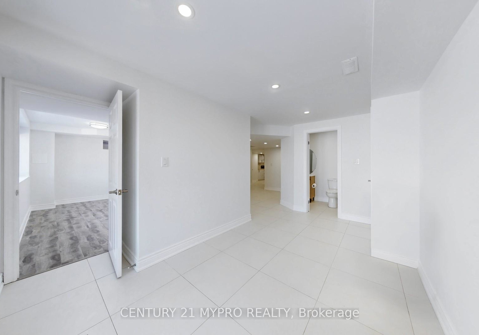13-manor-glen-crescent-east-gwillimbury-ontario-n13410870