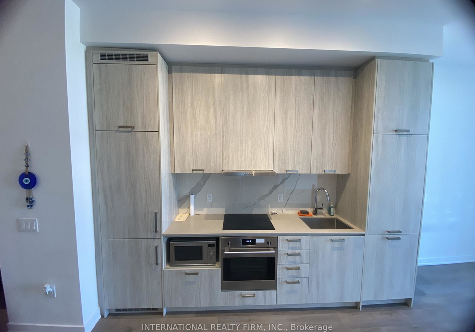 38-honeycrisp-crescent-vaughan-ontario-n13411530