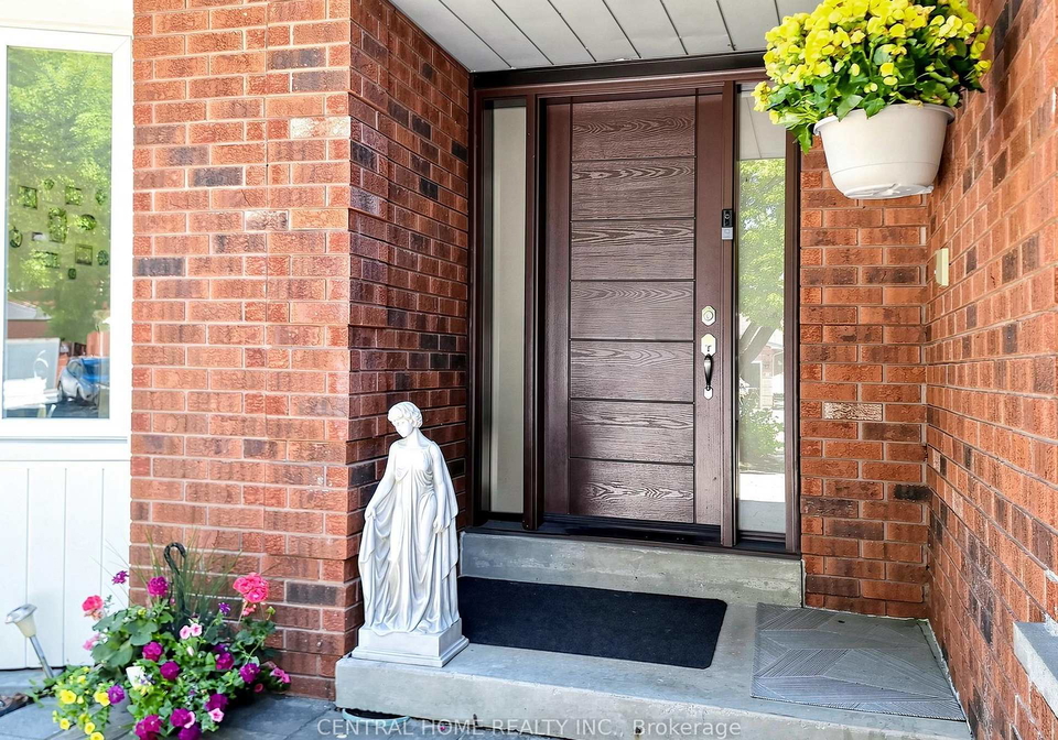 48-ballard-crescent-newmarket-ontario-n13411620