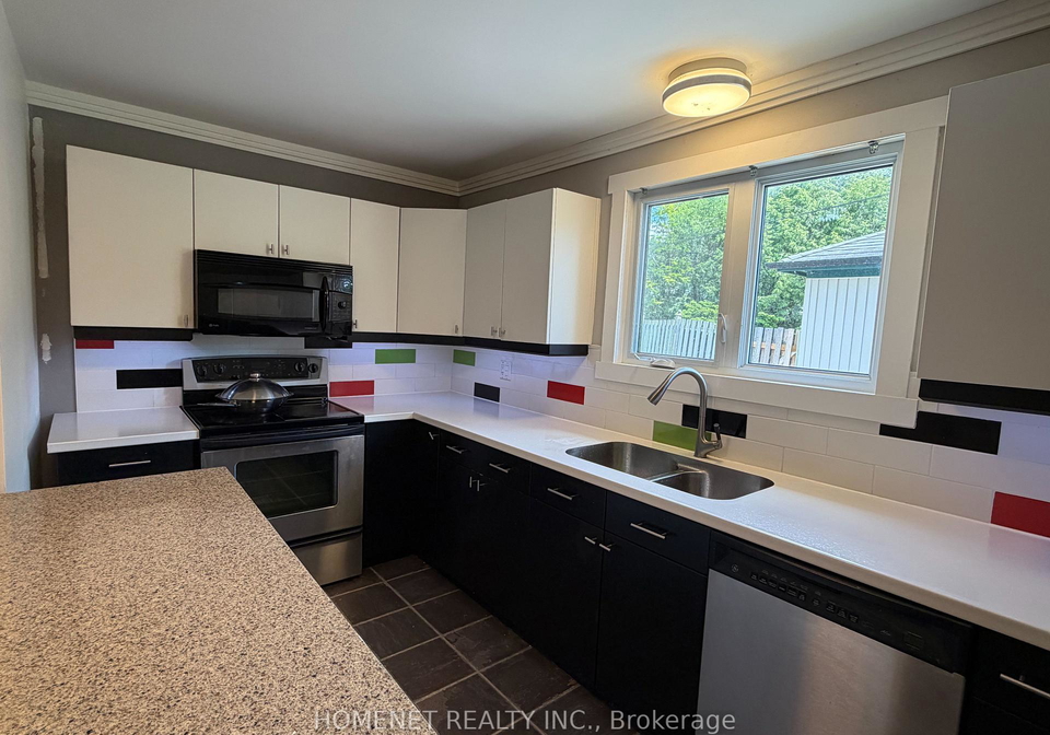 57-howard-road-newmarket-ontario-n13411660