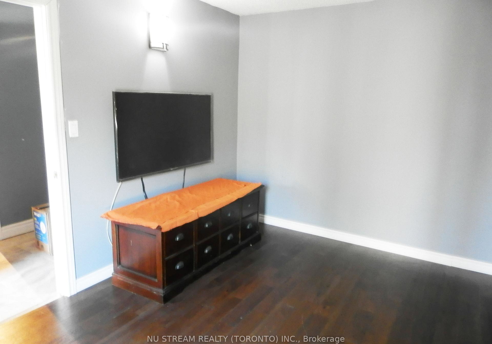 11-dunbar-crescent-markham-ontario-n13411666