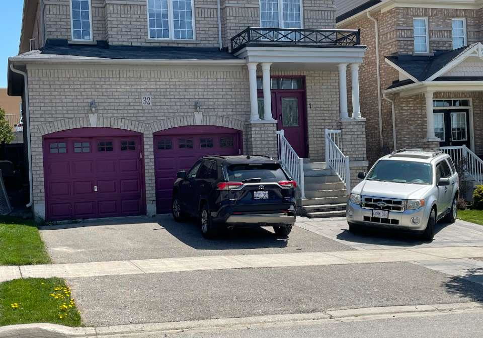 32-herefordshire-crescent-newmarket-ontario-n13412538