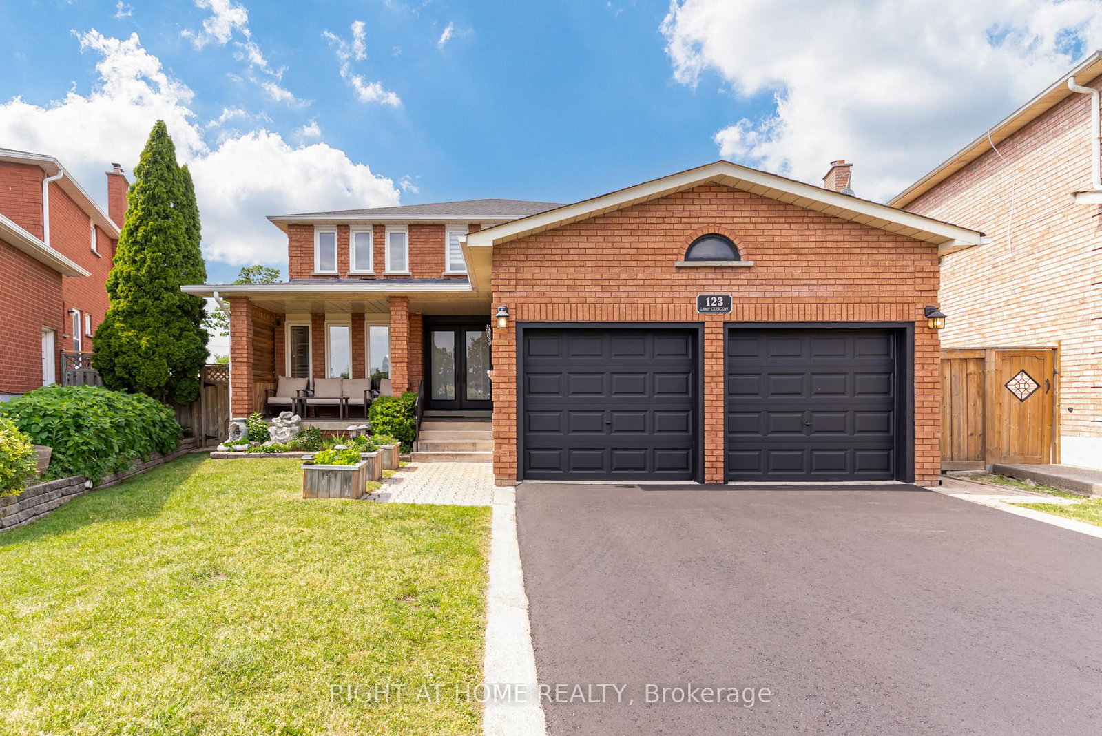123-lamp-crescent-vaughan-ontario-n13412770