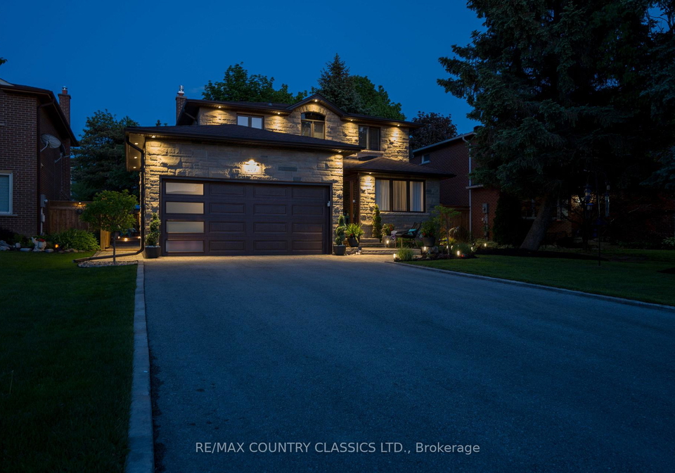279-manchester-drive-newmarket-ontario-n13412796