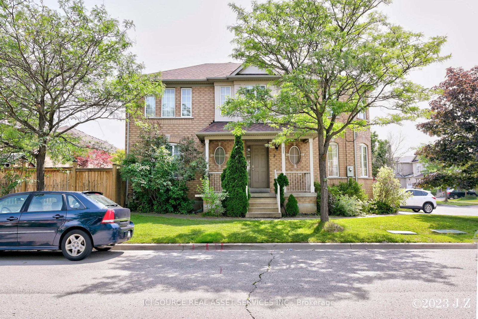 2-waterton-crescent-richmond-hill-ontario-n13412894