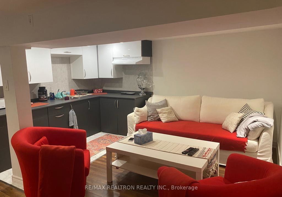 134-wesley-bsmt-street-newmarket-ontario-n13413284
