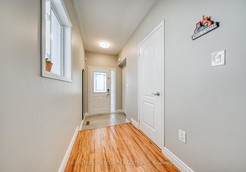 129-fadine-road-newmarket-ontario-n13413456