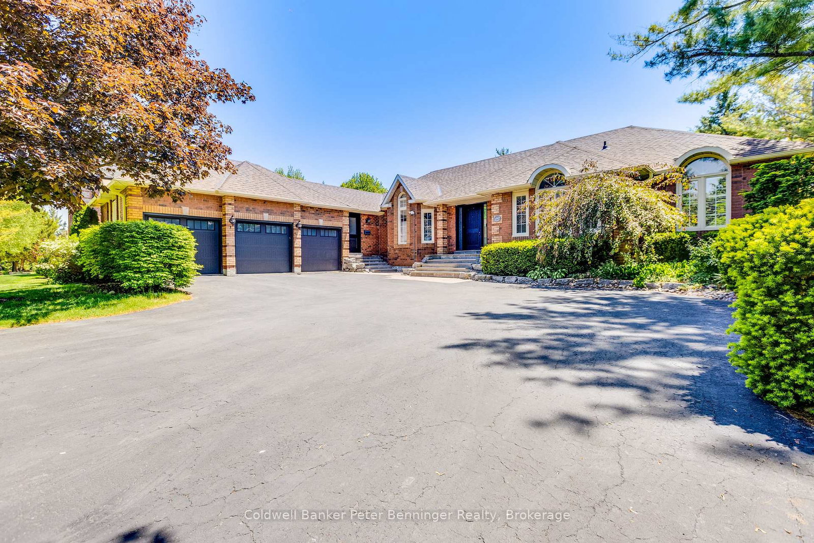 152-treegrove-circle-aurora-ontario-n13414338